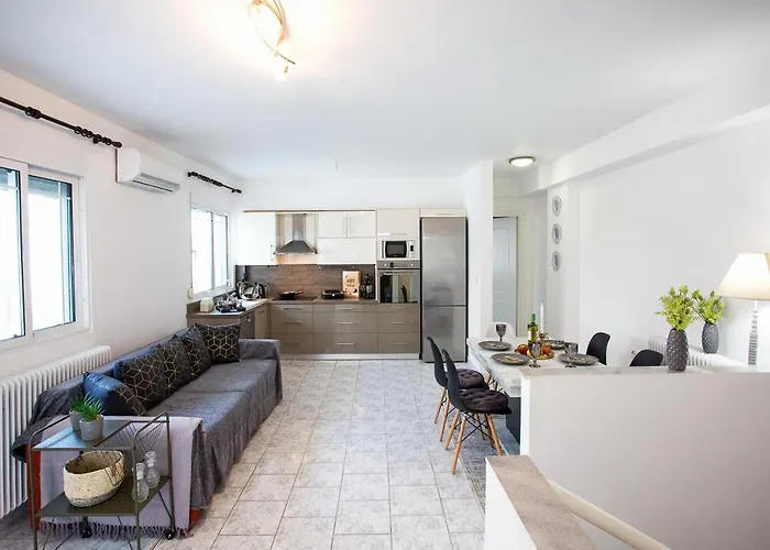 Melina * Néa Péramos