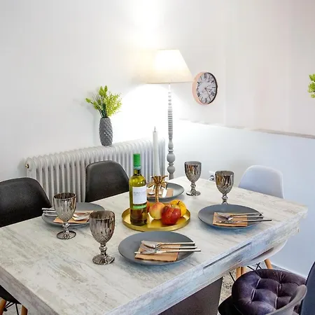 Apartament Melina Néa Péramos