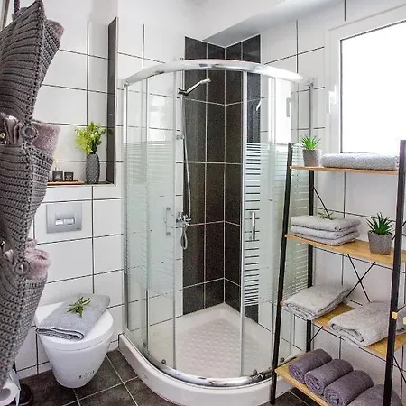 Melina Apartment *